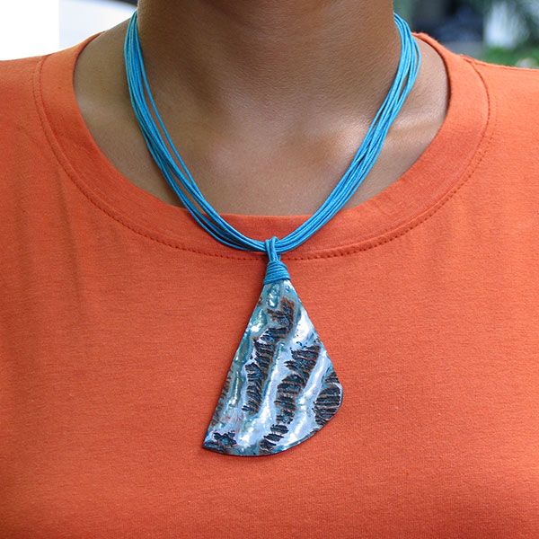 Fancy_Turquoise_Women_Sea_Shell_Pendant_Necklace_At_Jewel_Shapes