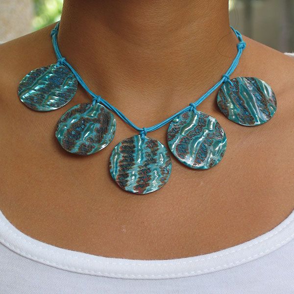 Lovely_Ladies_Sea_Shell_Necklace_In_Turquoise_Color_At_ Jewel_Shapes