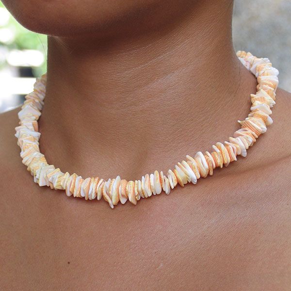 Unique_Puka_Sea_Shell_Necklace_For_Women_In_White_And_Cream_Color_Mix_At_Jewel_Shapes