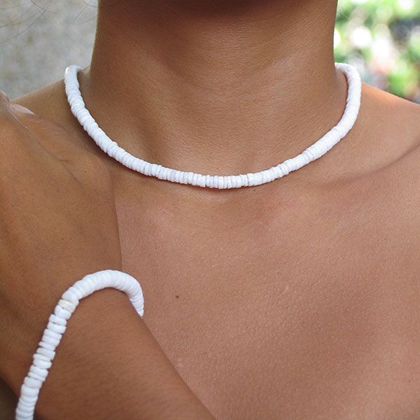 White_Sea_Shell_Chain_And_Bracelet_Set_At_Jewel_Shapes
